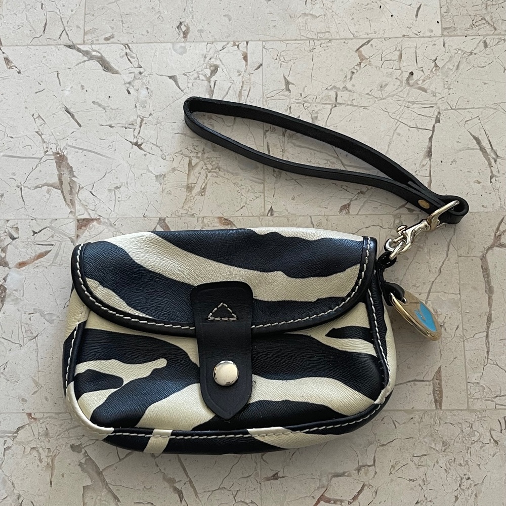 💗 Dooney & Bourke Leather Wristlet NWOT DB Duck Charm 💗